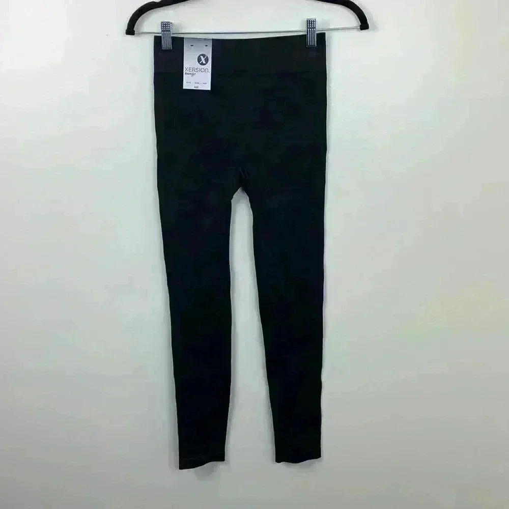 🆕NWT Xersion black camo leggings size small